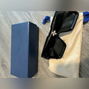Authentic Louis Vuitton cyclone sunglasses